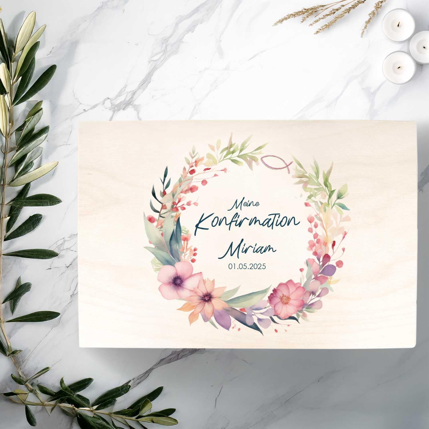 GRAVURZEILE Bedruckte Erinnerungskiste - Blumenkranz - Personalisiert mit Name & Datum - Erinnerungsbox für Mädchen & Jungen - Geschenk zur Kommunion, Konfirmation & Taufe - Erinnerungsbox