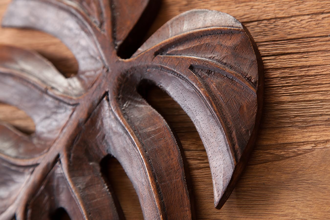 オブジェ　レリーフ　アート Amazon.co.jp: モンステラ モチーフカービング アートパネル 壁飾り