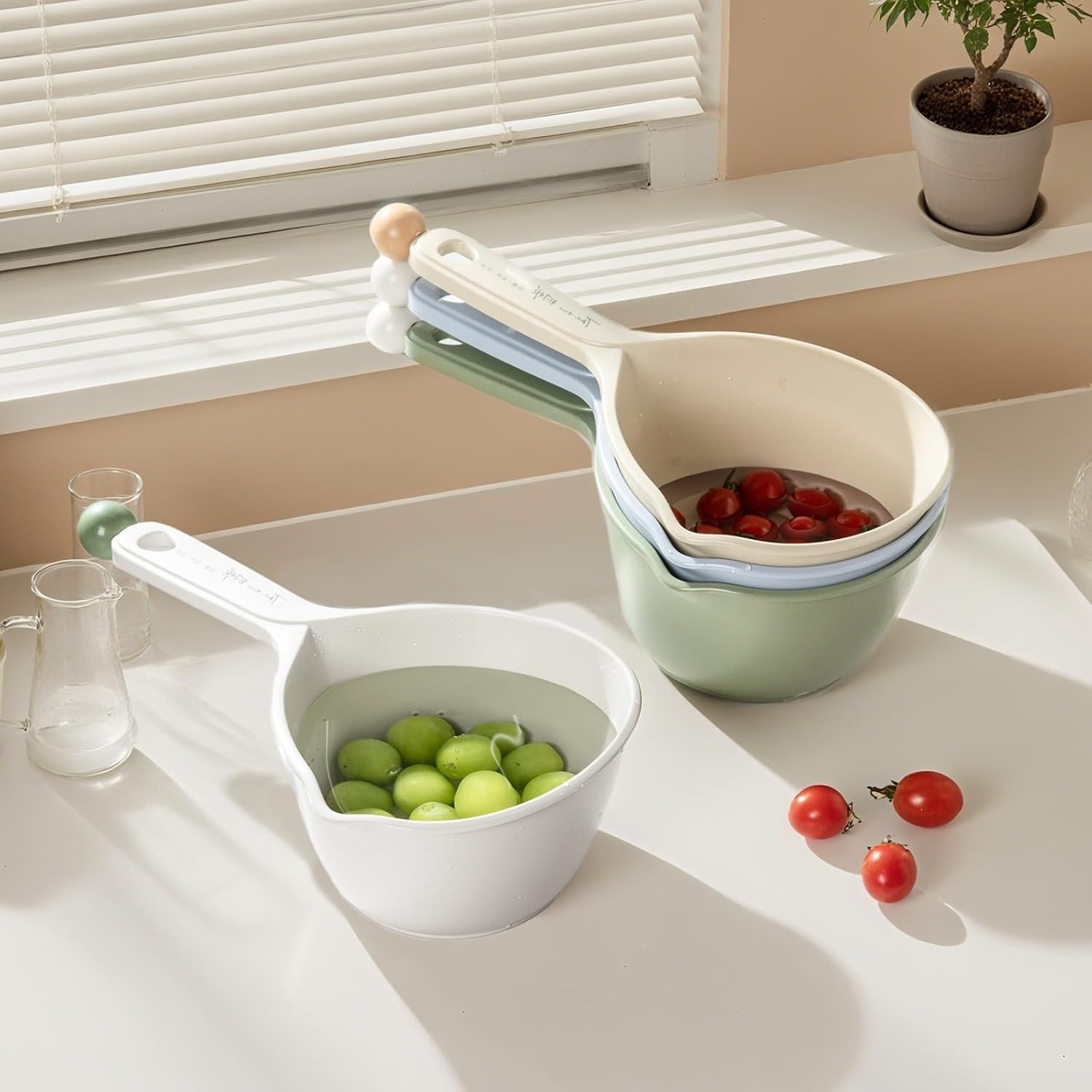 Thickened kitchen water spoon