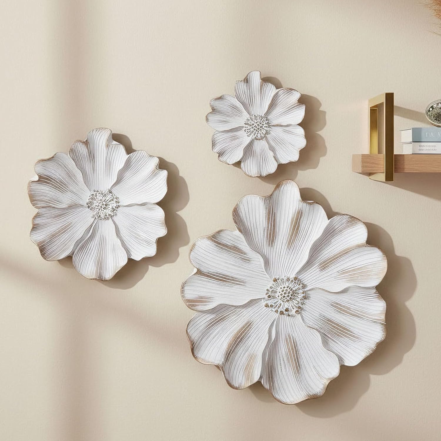 GAOSHENG Vintage Wall Sculpture,3-Piece 3D Flower Art Decor,Shabby Chic Wall Mount Floral Sculptures,Antique Victorian Style Aesthetic Hanging Accents for Living Room,Bedroom,Gallery Wall (White)