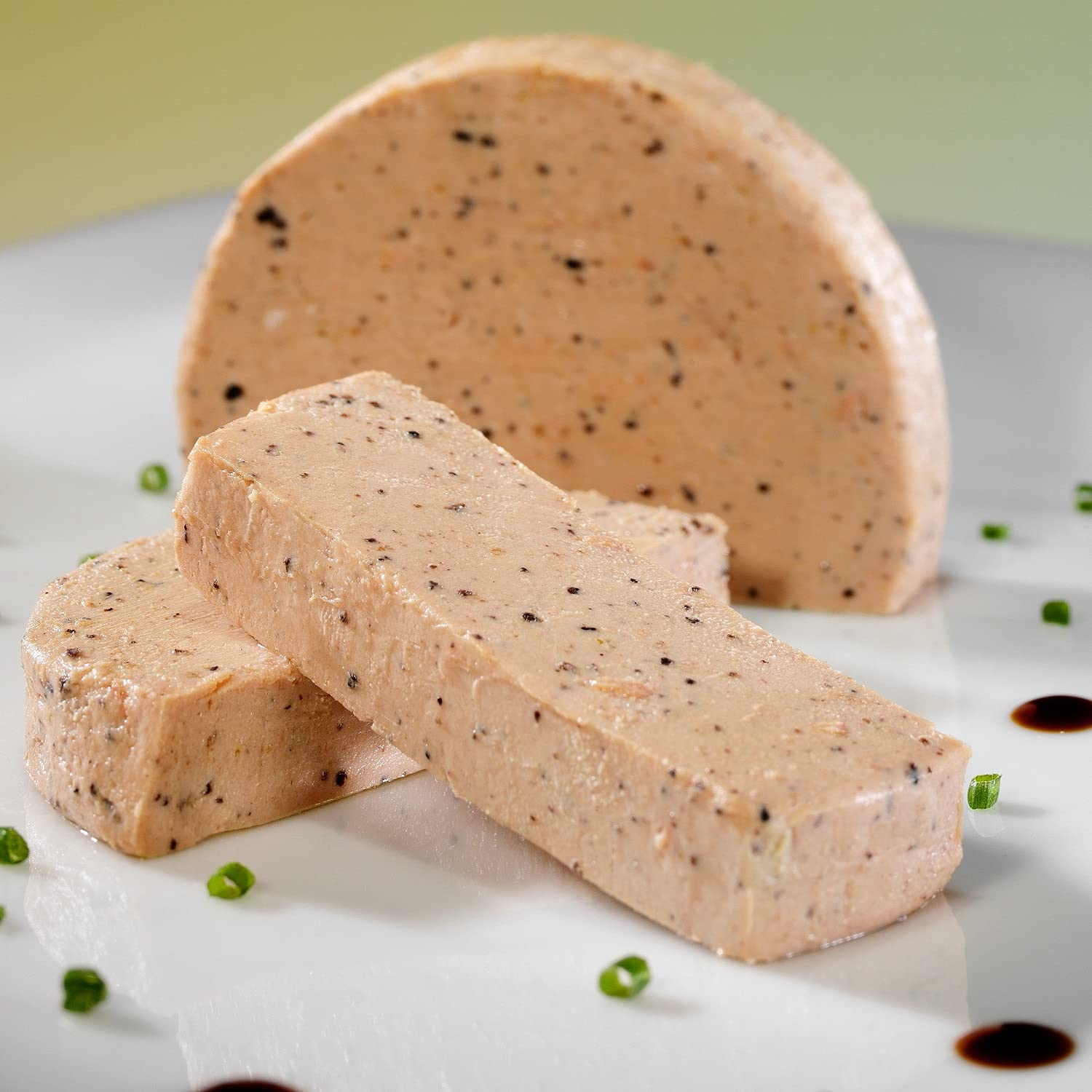 MALVASIA Mousse de Foie de Pato Gourmet con Trufa, Elaboración Artesanal, Sabor Delicado y Trufado, Textura Untuosa, Sin Gluten, Lata de 200gr