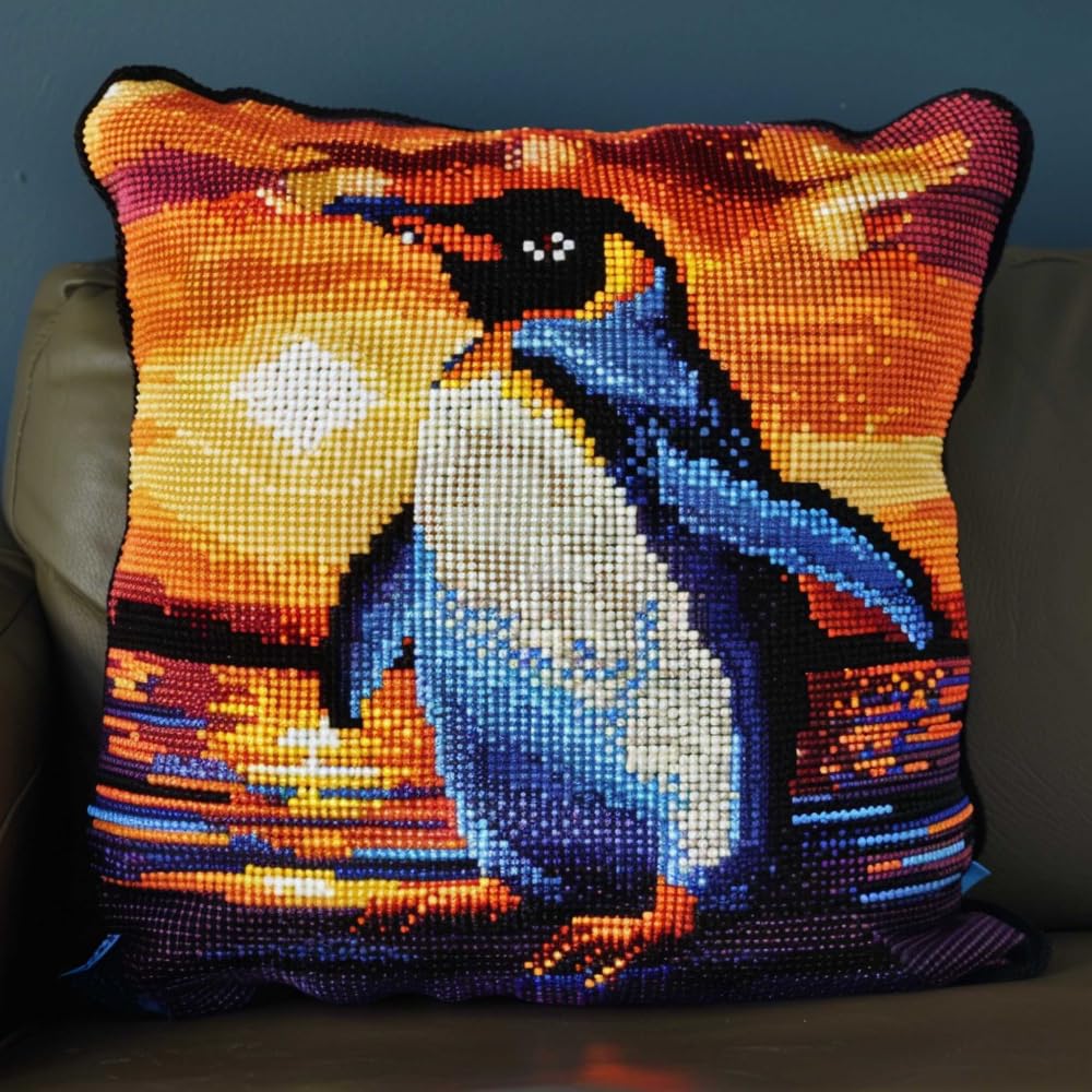 RKFLGEW Latch Hook Kits for Adults Cartoon Penguin Pillowcase Sewing Making Kits DIY Crochet Yarn Kits Embroidery Kits Pillowcase/Cushion Cover Making Kitsaies D'Oreiller/Housses De Coussin 43x43cm