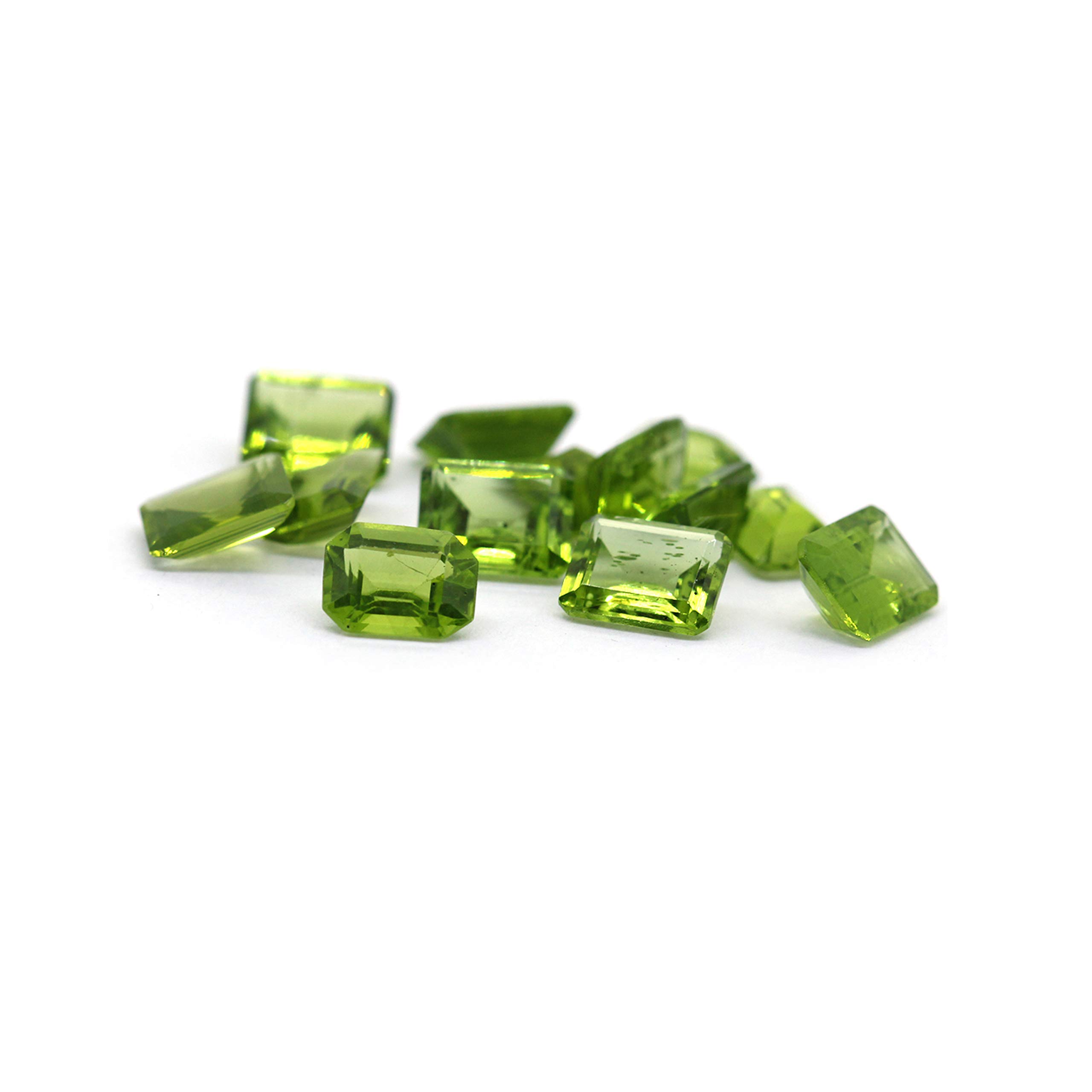 Péridot naturel AAA de forme émeraude pour la création de bijoux d'exception