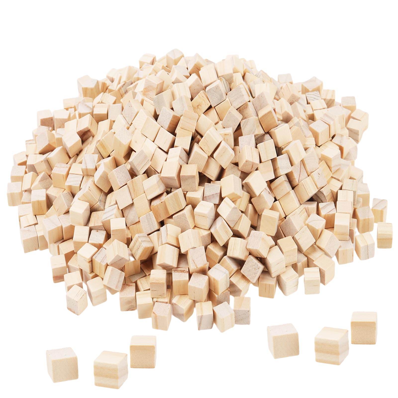Cubes en bois de pin brut 1 cm pour créer des décorations d'intérieur uniques