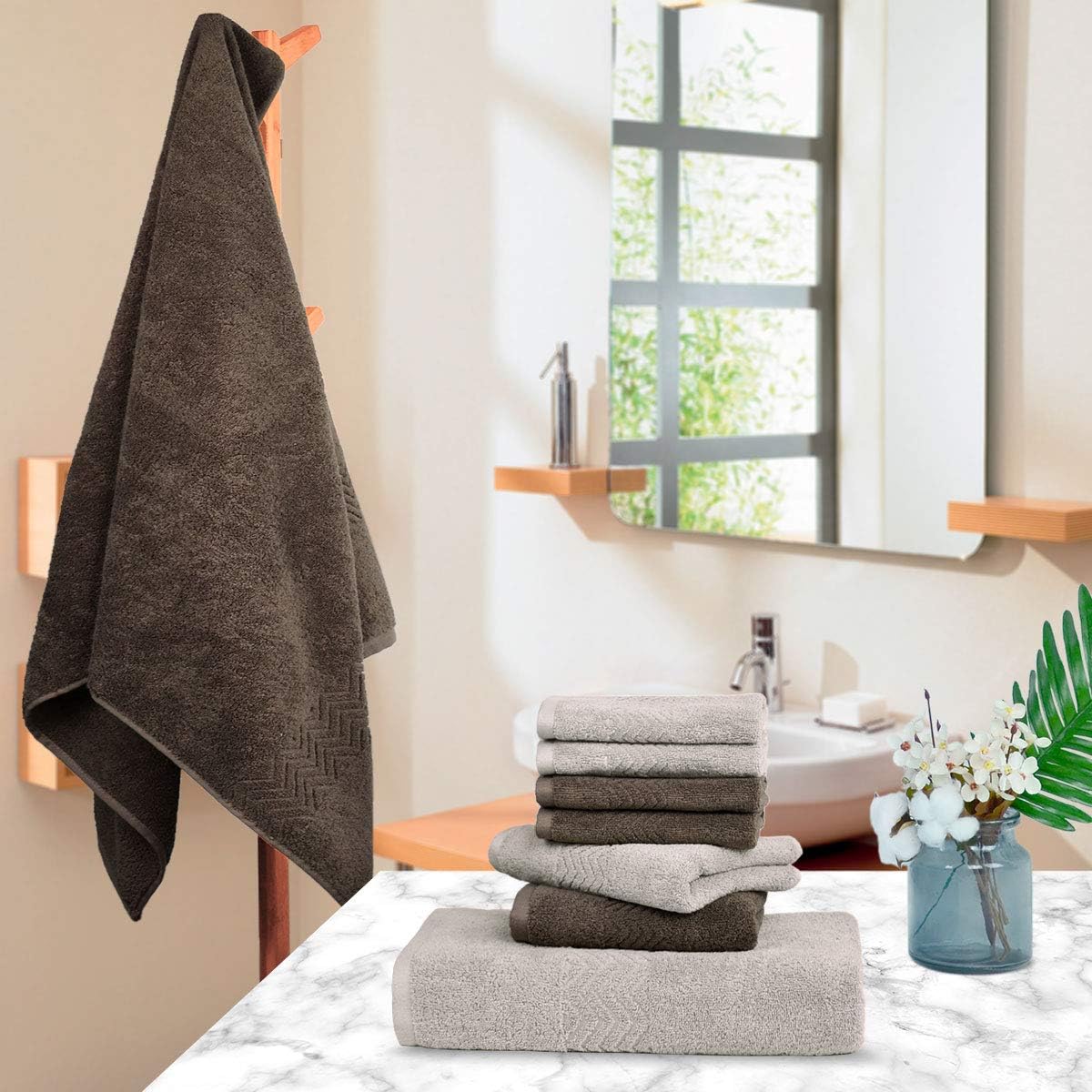 Cleanbear Extra Soft 8 Piece Bath Towel Set of Assorted Colors, 2 Shower Towels, 2 Hand Towels and 4 Wash Cloths (Khaki & Brown)