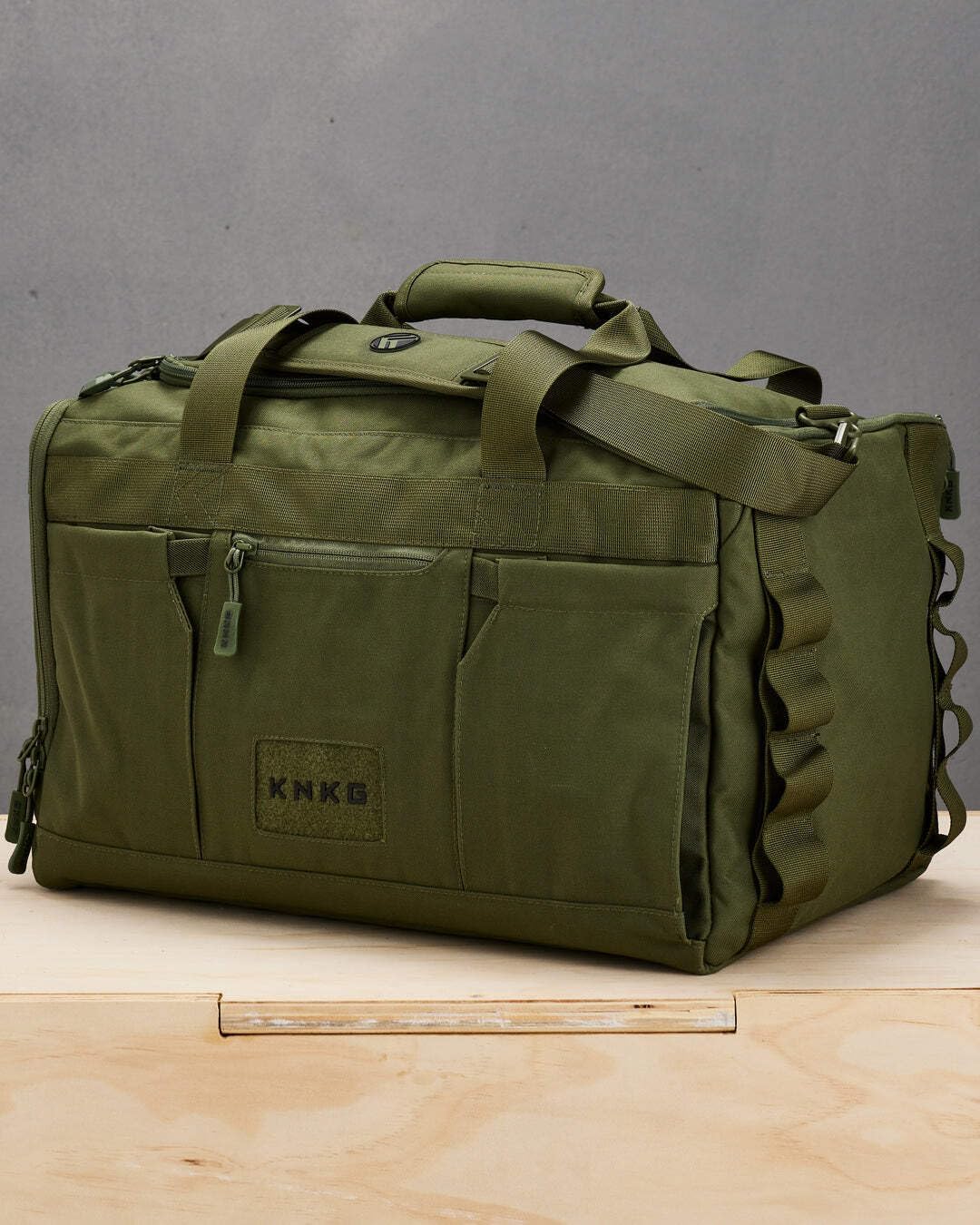 KNKG CORE Duffel Medium 35L - Gym Bag with Lifting Belt Attachment - Durable 500D Nylon, YKK Zippers - Green - Image 4