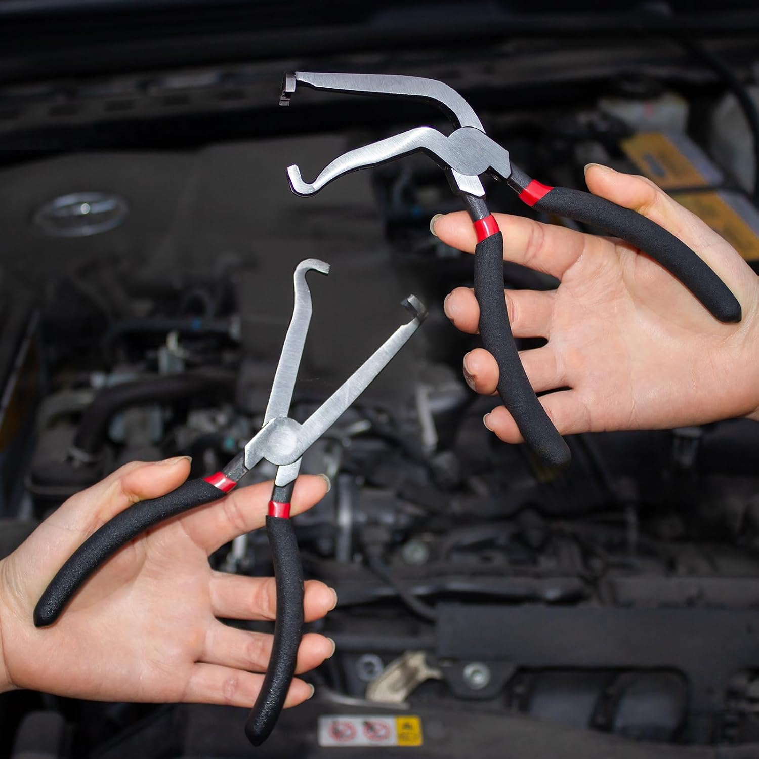 Mapleza 2Pcs Electrical Disconnect Pliers Fit Push-Piece Plug Disconnect, Fuel Line Gasoline Clamping Plier for Automotive Repair (1*Straight&1 * 60°Bend Pliers)