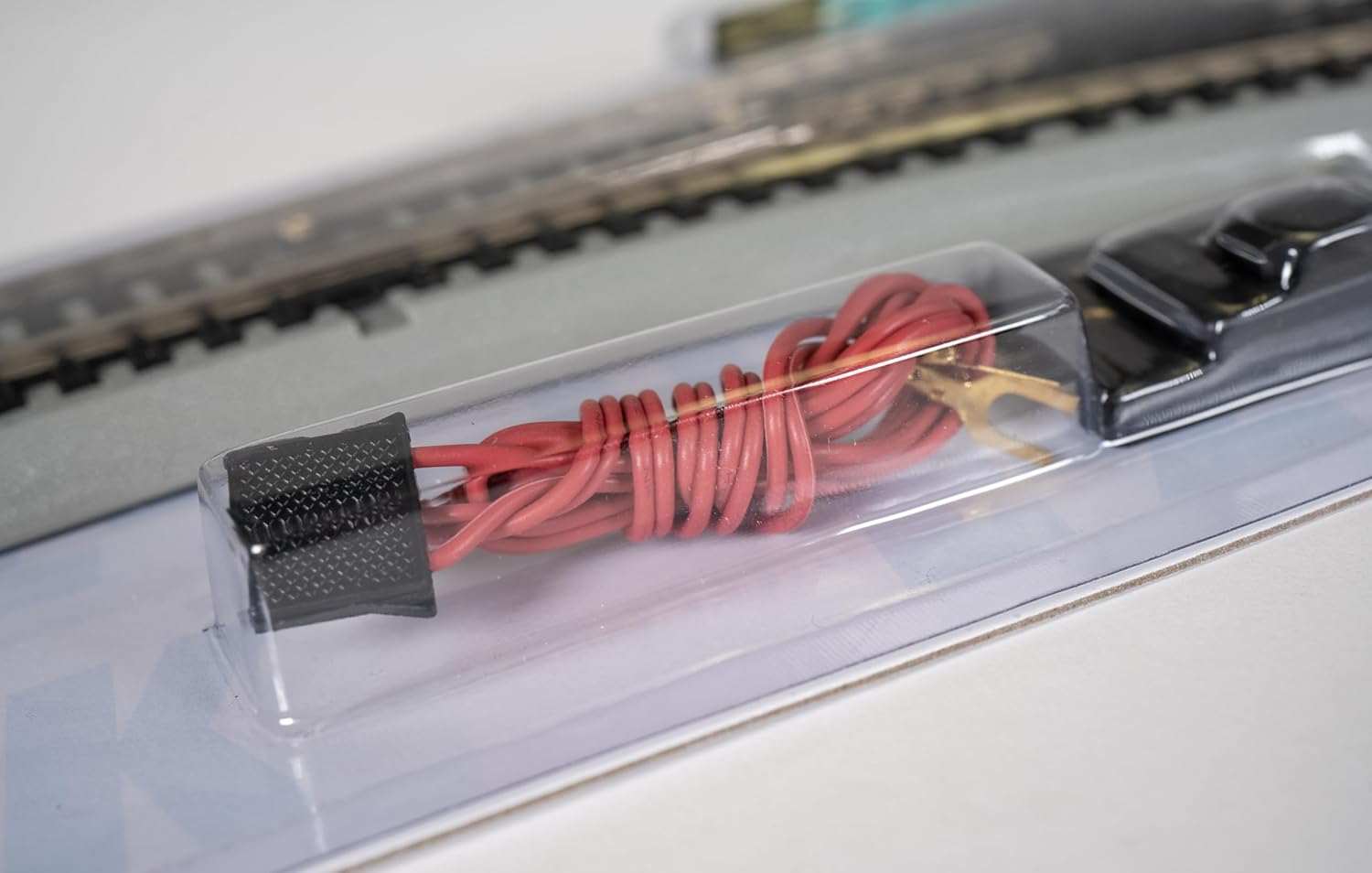 Bachmann Trains - Snap-Fit E-Z TRACK REMOTE TURNOUT - RIGHT (1/card) - NICKEL SILVER Rail With Gray Roadbed - HO Scale