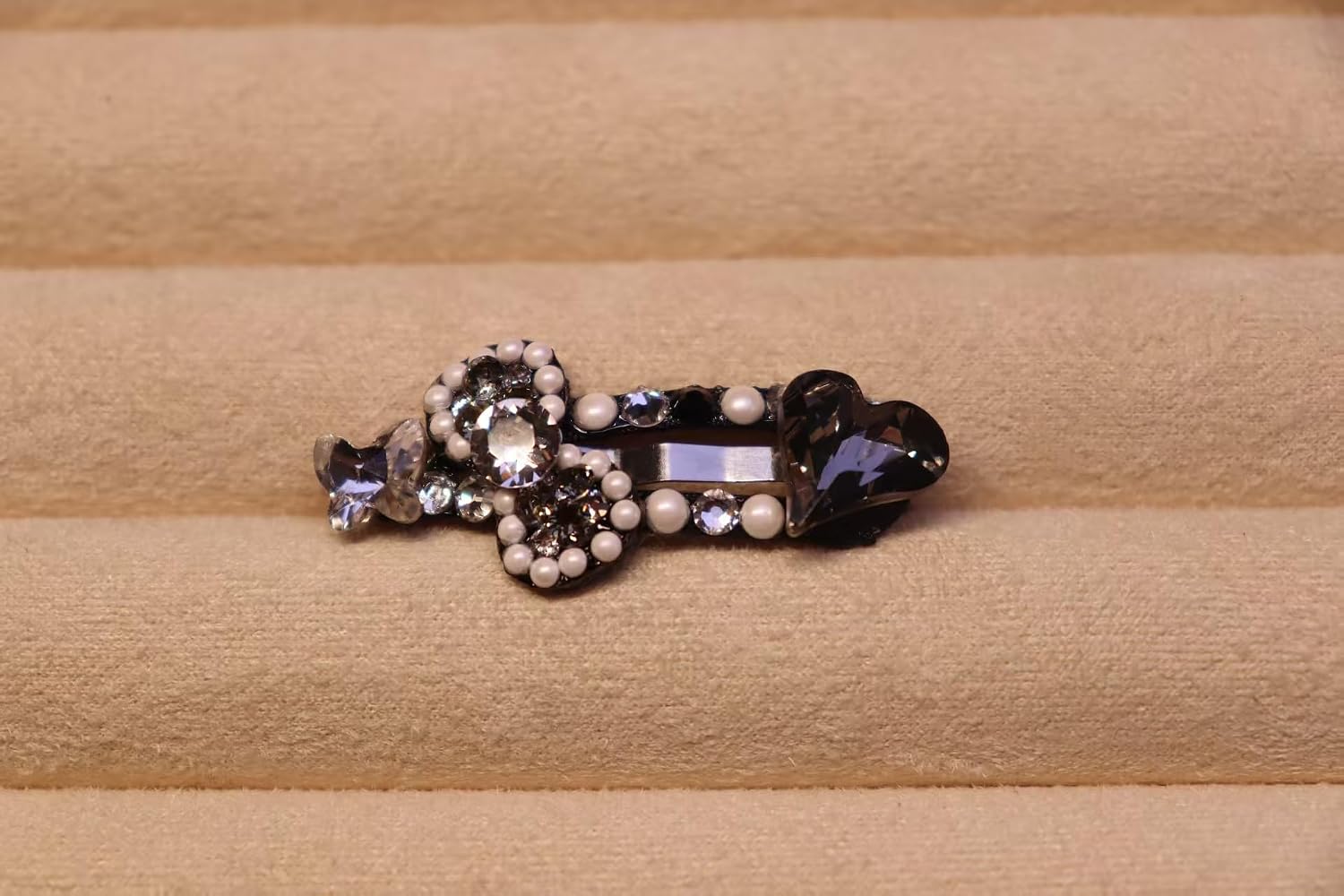 Lucky Pet Hair Clip (Black-1)