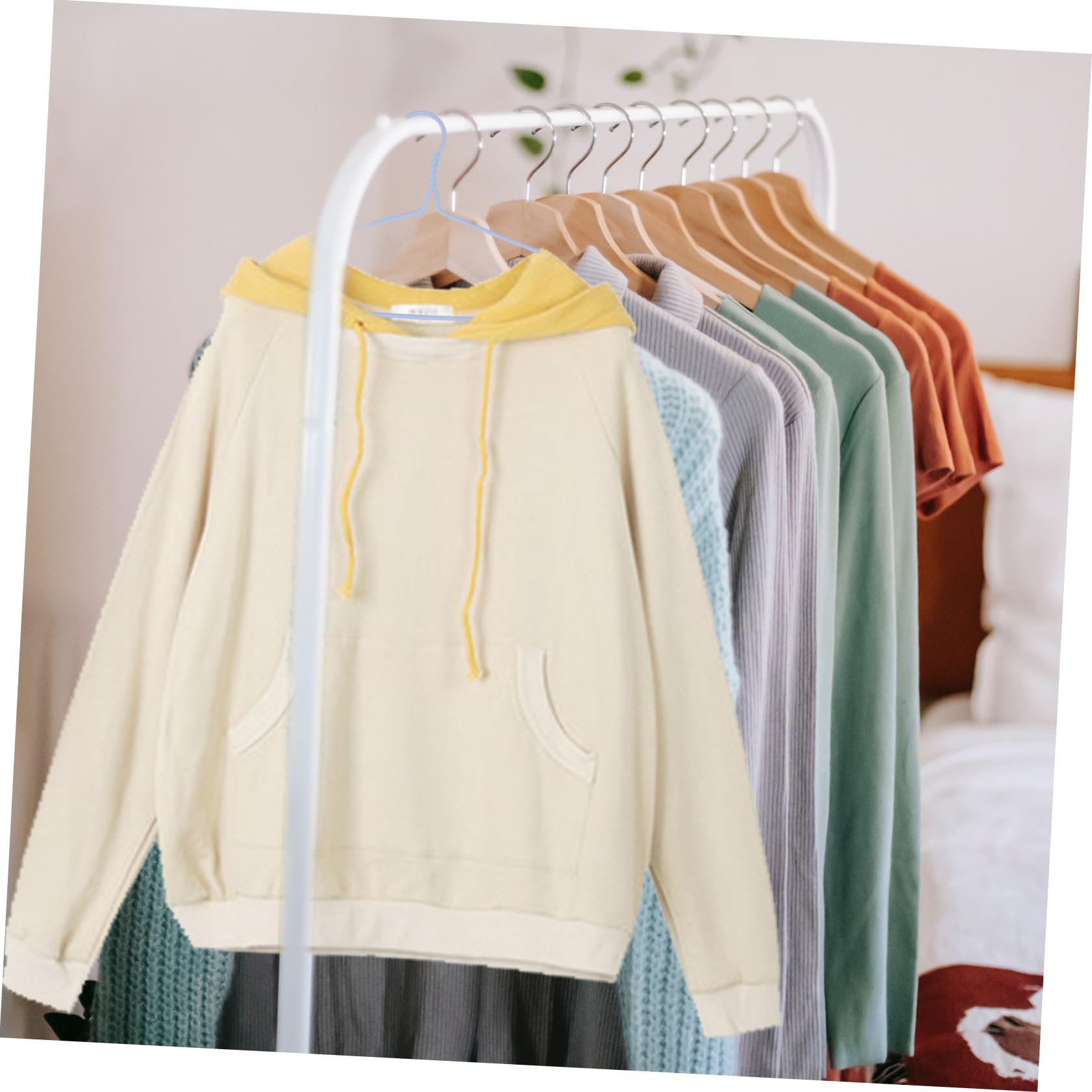 Happyyami 10PCS Sturdy Household Clothes Hanger Metal Drying Rack with Smooth Edges Color for Home Use and Present Options