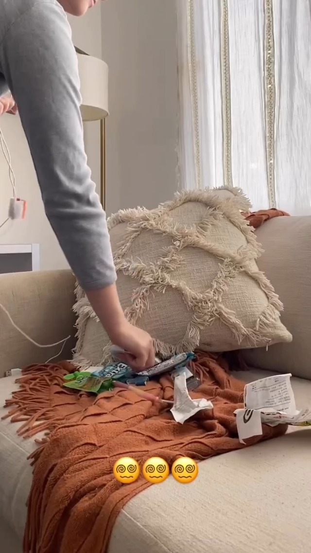 置物  Owlet(yellow) Amazon.com: Owlet Dream Sock Travel Case - Keep Your Baby