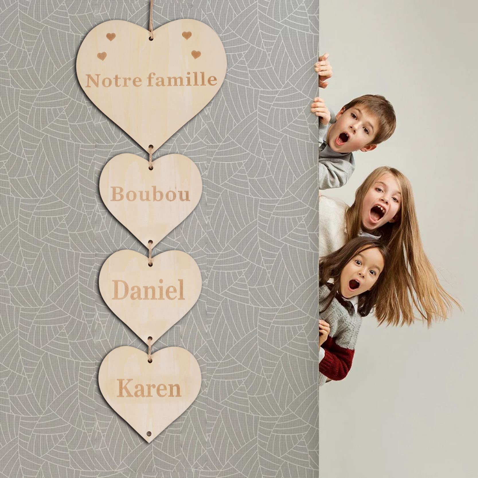 SOULSIS Plaque Famille Personnalisée à Suspendre - Alternative Arbre Généalogique Coeurs Gravés