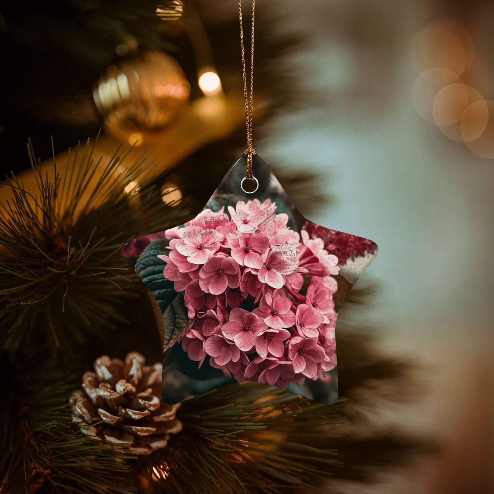 Christmas Tree Ornaments Ceramics Christmas Decorations Flowers Ornaments with Gold Ribbon Porcelain Xmas Tree Crafts Star Shape Hanging Pendant for Christmas Tree Party Decor