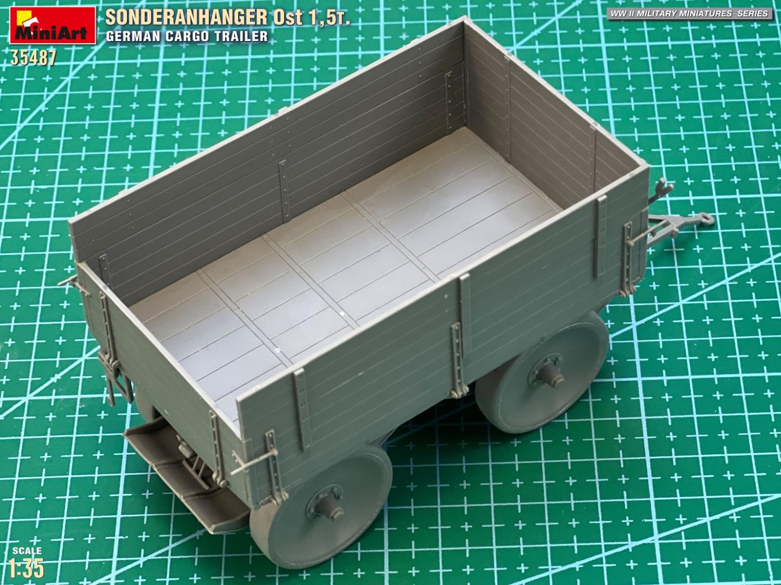 Miniart 1:35 - Sonderanhager Ost 1,5t deutscher Frachtanhänger