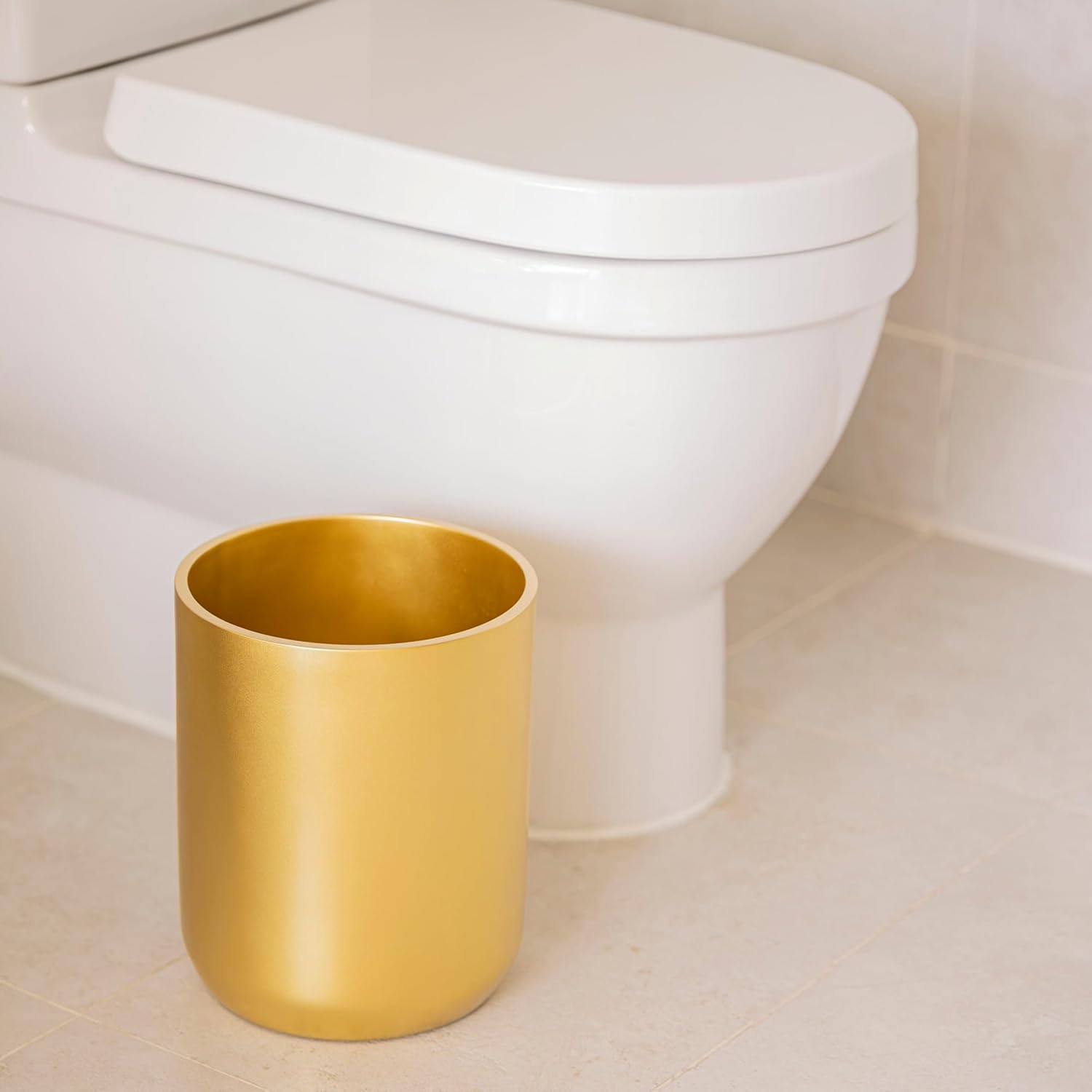 YEW DESIGN Round Gold Small Trash Can, 2 Gallons / 7.5L Garbage Can, Waste Basket for Home, Bathrooms, Office, Under Desk, Bedroom, Laundry Room, Kitchen, Kids Room, and Dorm