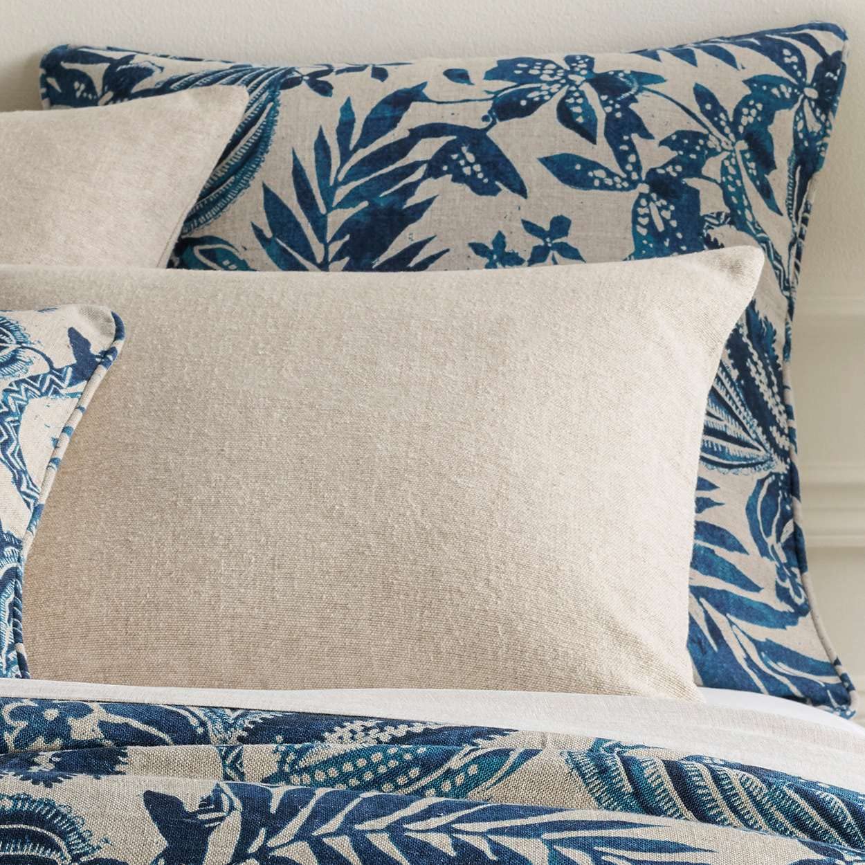 Pine Cone Hill Antigua Linen Duvet Sham, Standard Size, Blue Floral Pattern