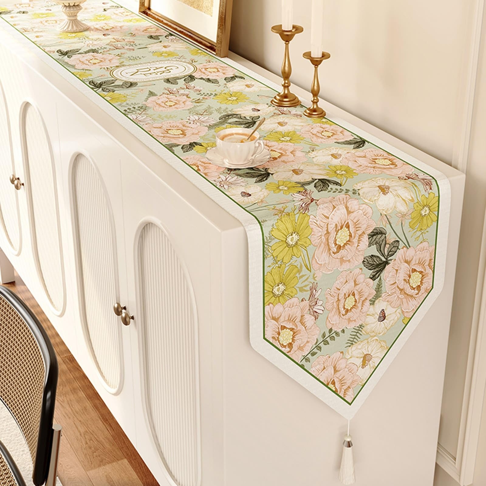 Chemin de table en lin 30x260 cm vert clair à motif fleurs et pompons