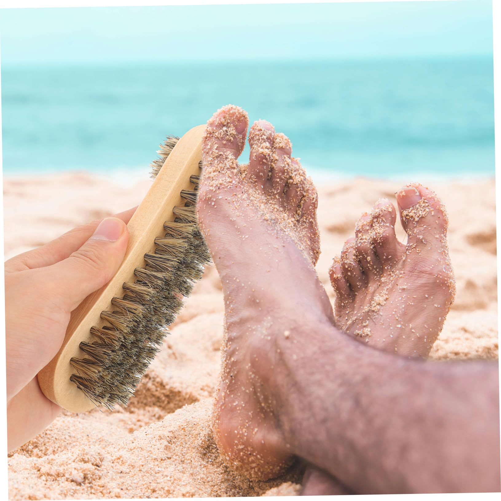 ORFOFE Sand Removal Brush Beach Cleaning Tool Mini Scrubber for Beach Toys Camping Gear