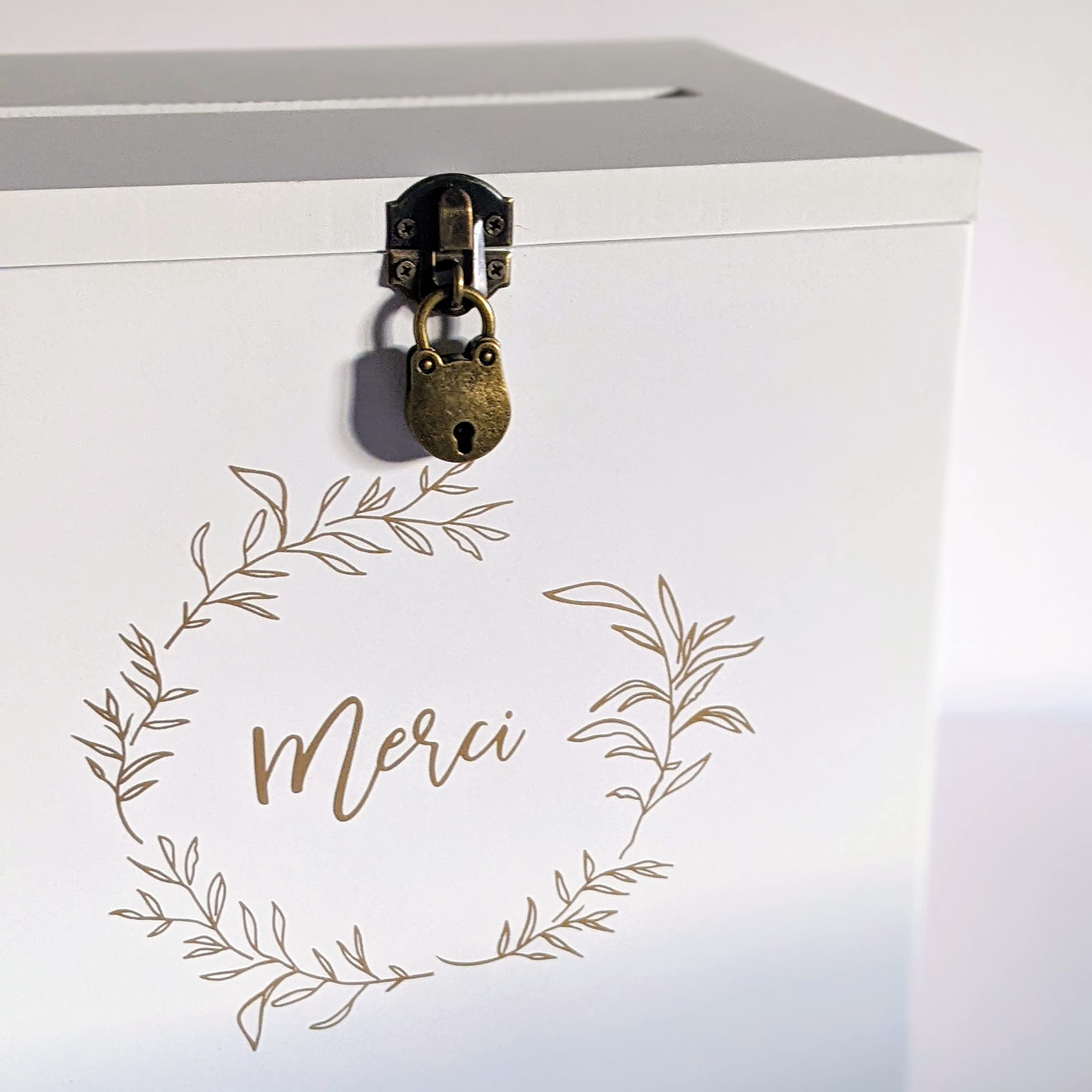 Gran urna de madera blanca gracias con candado | 25 x 25 x 20 cm | Urna boda, PACS, cumpleaños, Baby-Shower, Bapteme, comunión, retiro (...) - Regalos invitados boda