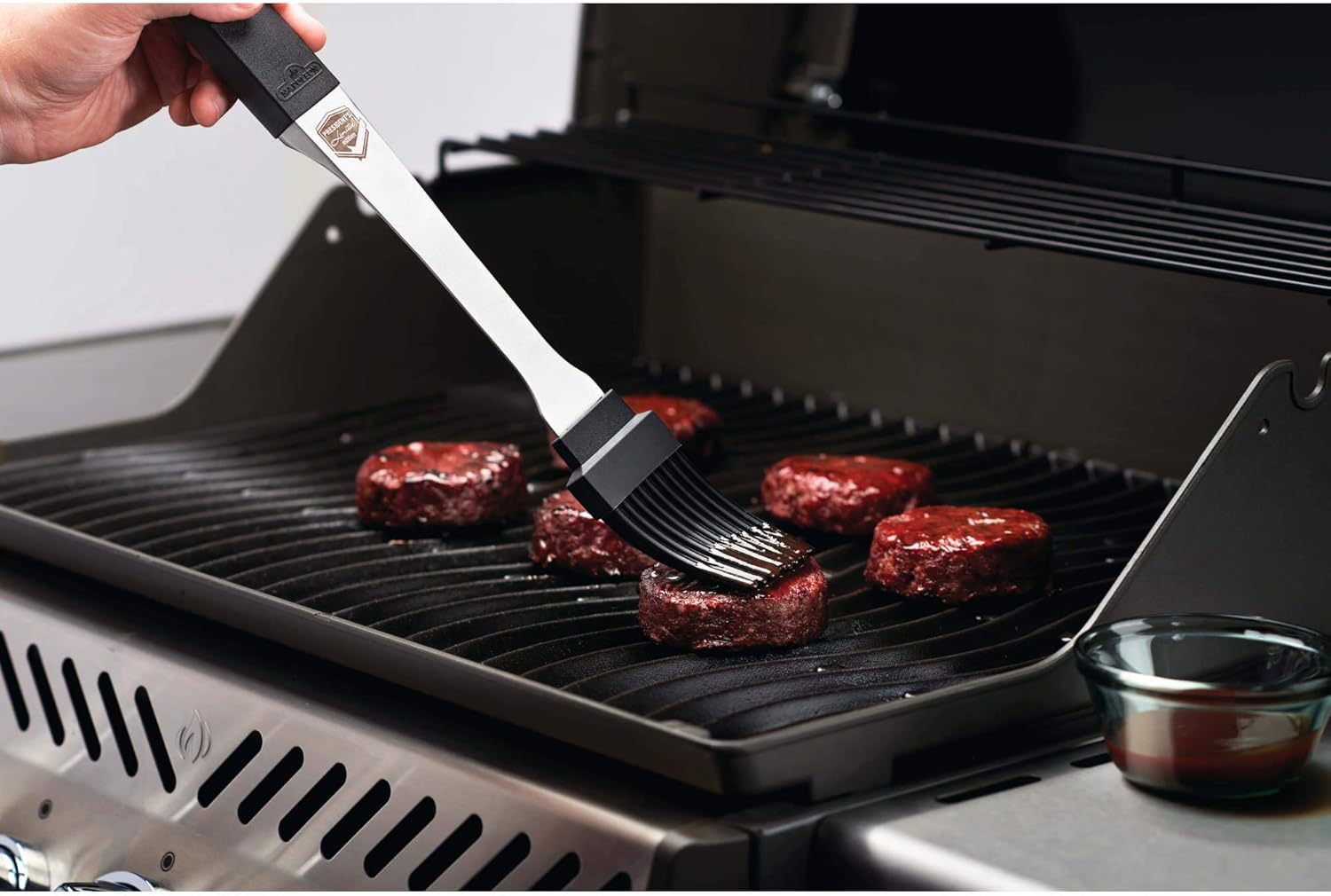 Napoleon Accessory 70036 - Executive 3 Piece Toolset - Premium BBQ Grill Toolset, Cast Stainless Steel, Ergonomic Handles, Heat Safe Rubber Grip, Includes Tongs, Multifunctional Spatula, Basting Brush