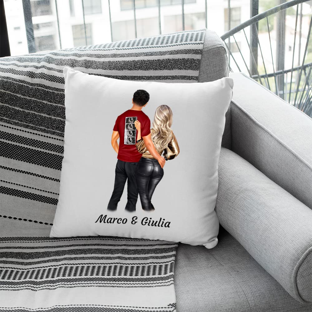 Cuscino Personalizzabile Coppia - Nome, Capelli, Maglia, Jeans e tanto altro da Personalizzare - Idea Regalo Fidanzati Amici, Compleanno, Natale, Arredo Casa - con Imbottitura (40_x_40_cm, Bianco