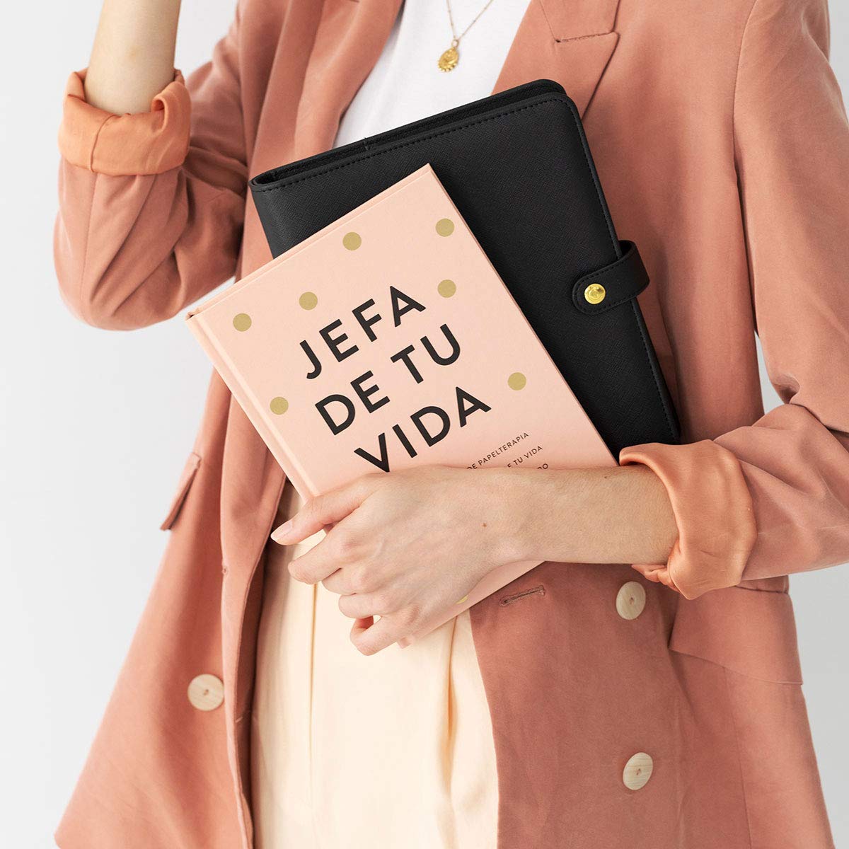 CHARUCA | Agenda ad anelli senza data con confezione di ricambio per agenda senza data+note + blocco note - carta A5 120 g, dimensioni 22 x 16 cm (BLACK)