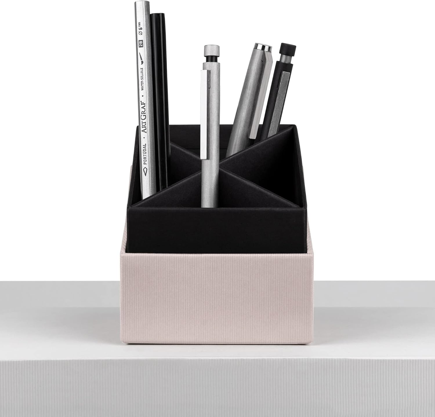 Rössler S.O.H.O. Desk Top Pencil Tidy = Powder