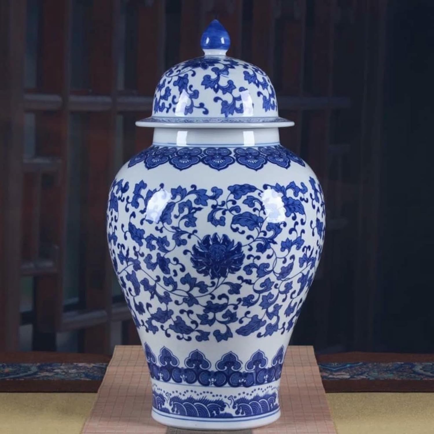 Large Ginger Jar Traditional Ceramic Ginger Jar with Lid Decorative Blue and White Porcelain Jars Temple Jar with Lids Decorative Jar(23 * 42cm)