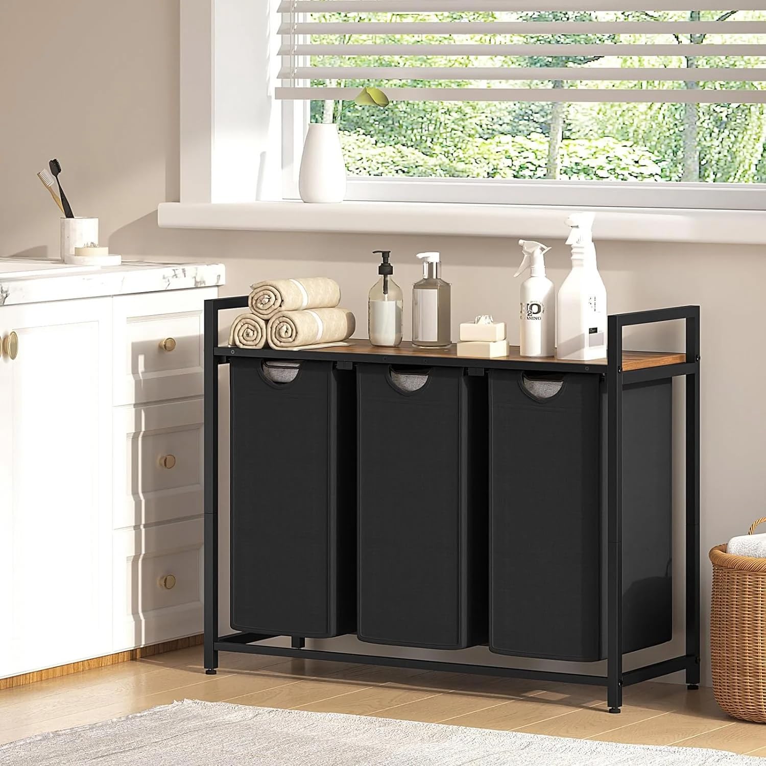 Cesto Portabiancheria Triplo con Sacchi Estraibili 3x38L, Ripiano Salvaspazio Nero-Grigio per Organizzazione Chiari e Scuri