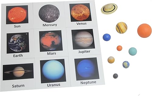 Combinación del sistema solar - Espacio y planetas a juego con tarjetas - Figuras de juguete de aprendizaje. Trabajo de ciencia de nomenclatura
