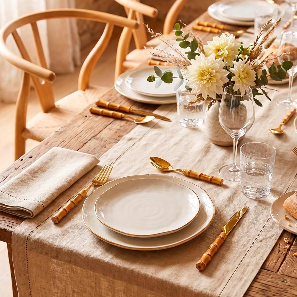 EME Set Cubertería Dorada 24 piezas con Mango de Bambú Natural. Incluye: 6 Cuchillo de mesa, 6 Cuchara de mesa, 6 Tenedor de mesa y 6 Cuchara de café postre.