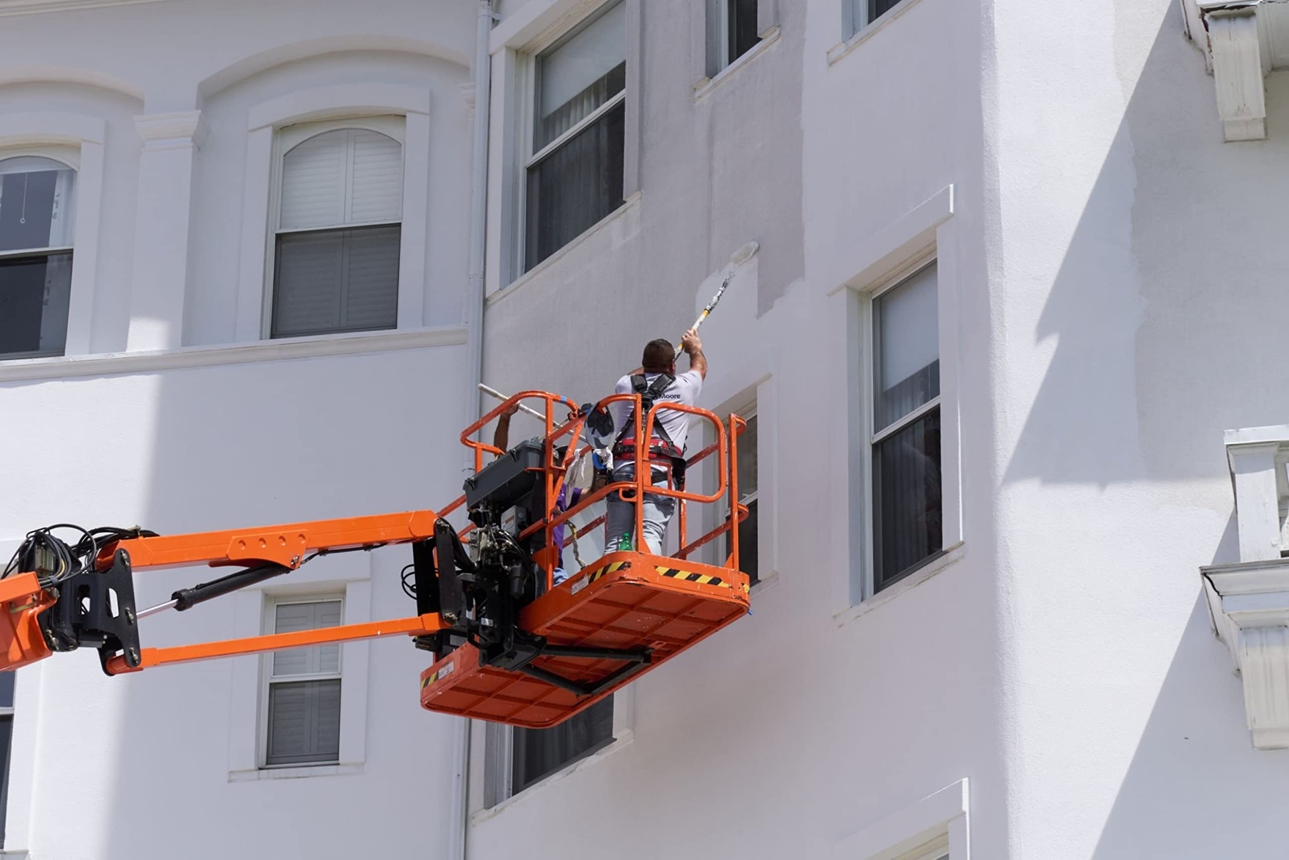 ALBACOR Pintura Blanca Exterior Pintura Fachada Antimoho Plus, Con Protección al Moho y Verdín, Alta Resistencia al Exterior, Impermeable, Revestimiento de Larga Duración (5 Kilos)