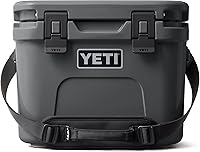 Vista 16 de YETI Roadie 15 - Enfriador duro con correa de hombro DoubleDuty