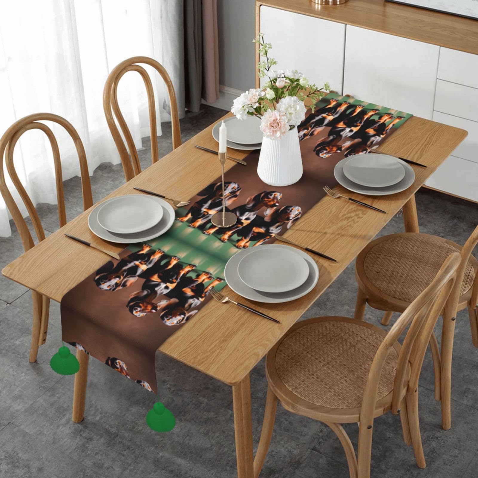 Chemin de table rustique teckel weiner pour proteger et sublimer votre table de cuisine vide