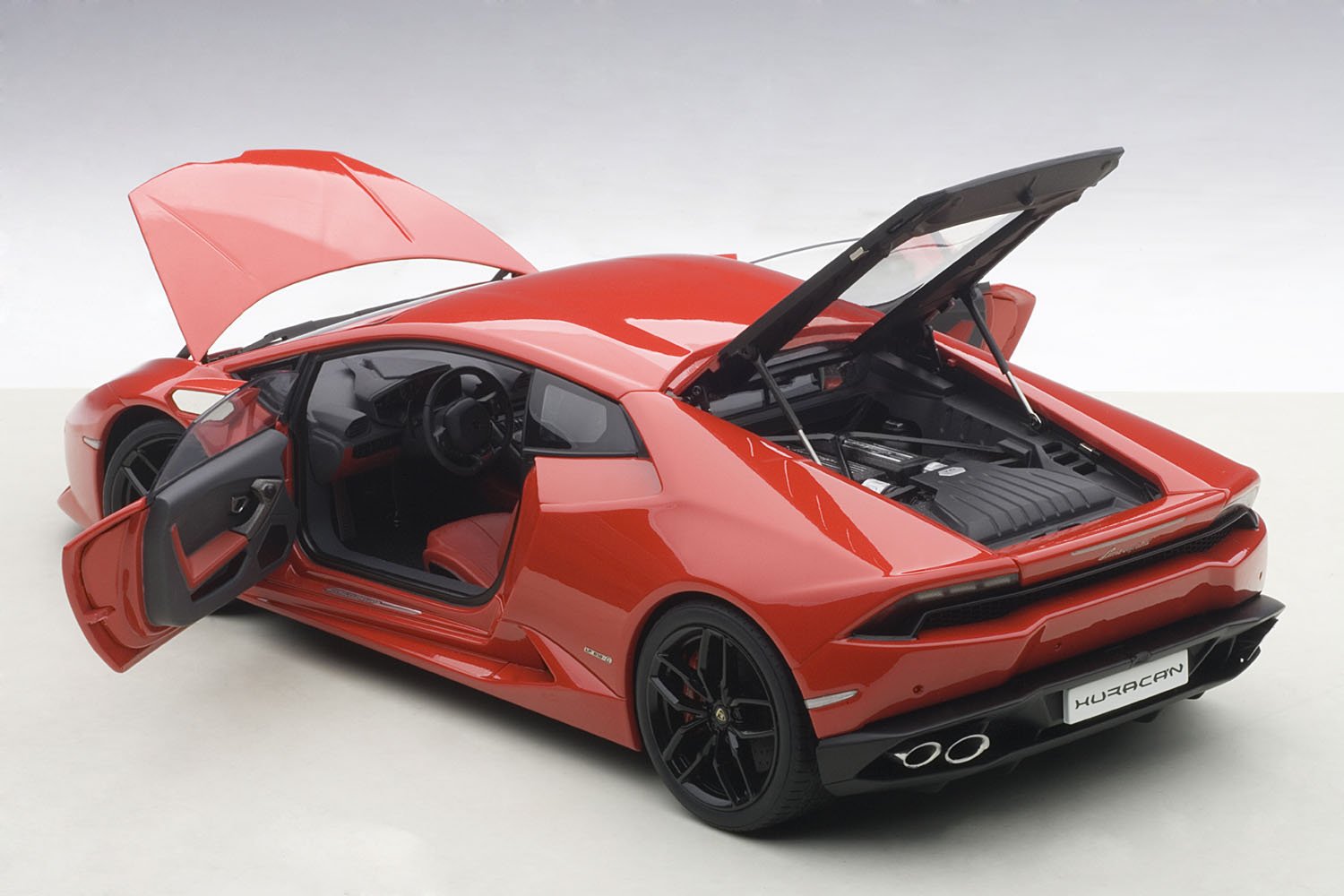 | AUTOart 1&frasl;18 ランボルギーニ ウラカン LP610-4 メタリック