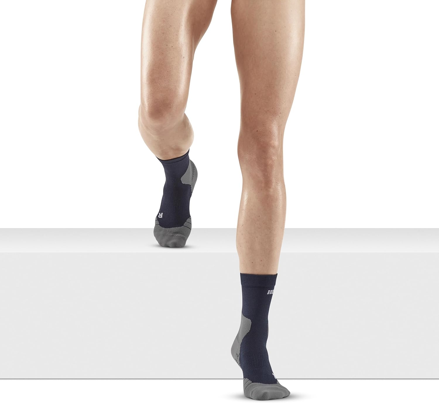CEP Women's Outdoor Compression Light Merino Crew Cut Socks