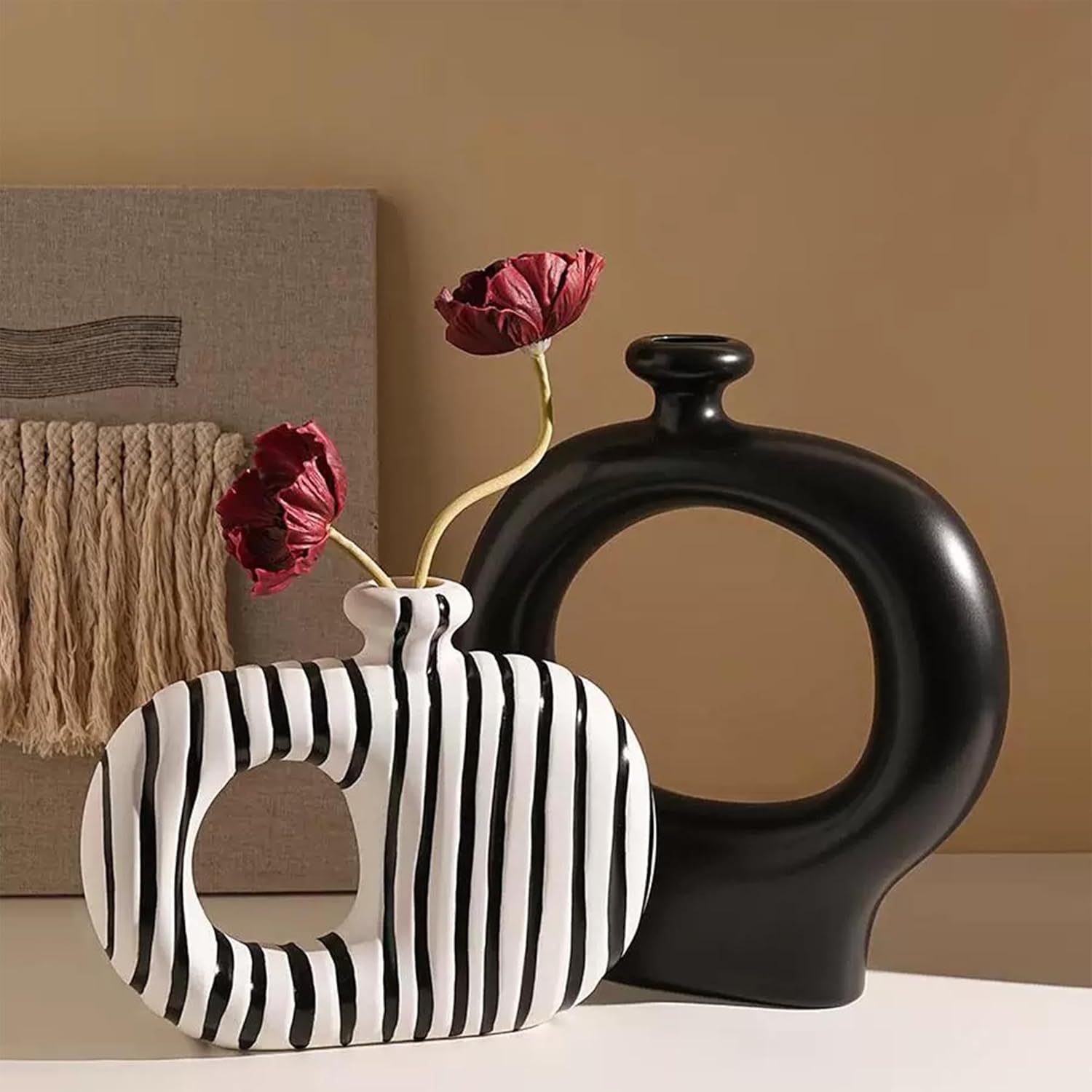 Linxia Minimalist Line Flower Vase and Art Sculpture 2-Piece Set, Black and White Line, Ornament for Table Centerpieces Aesthetic for Home Office