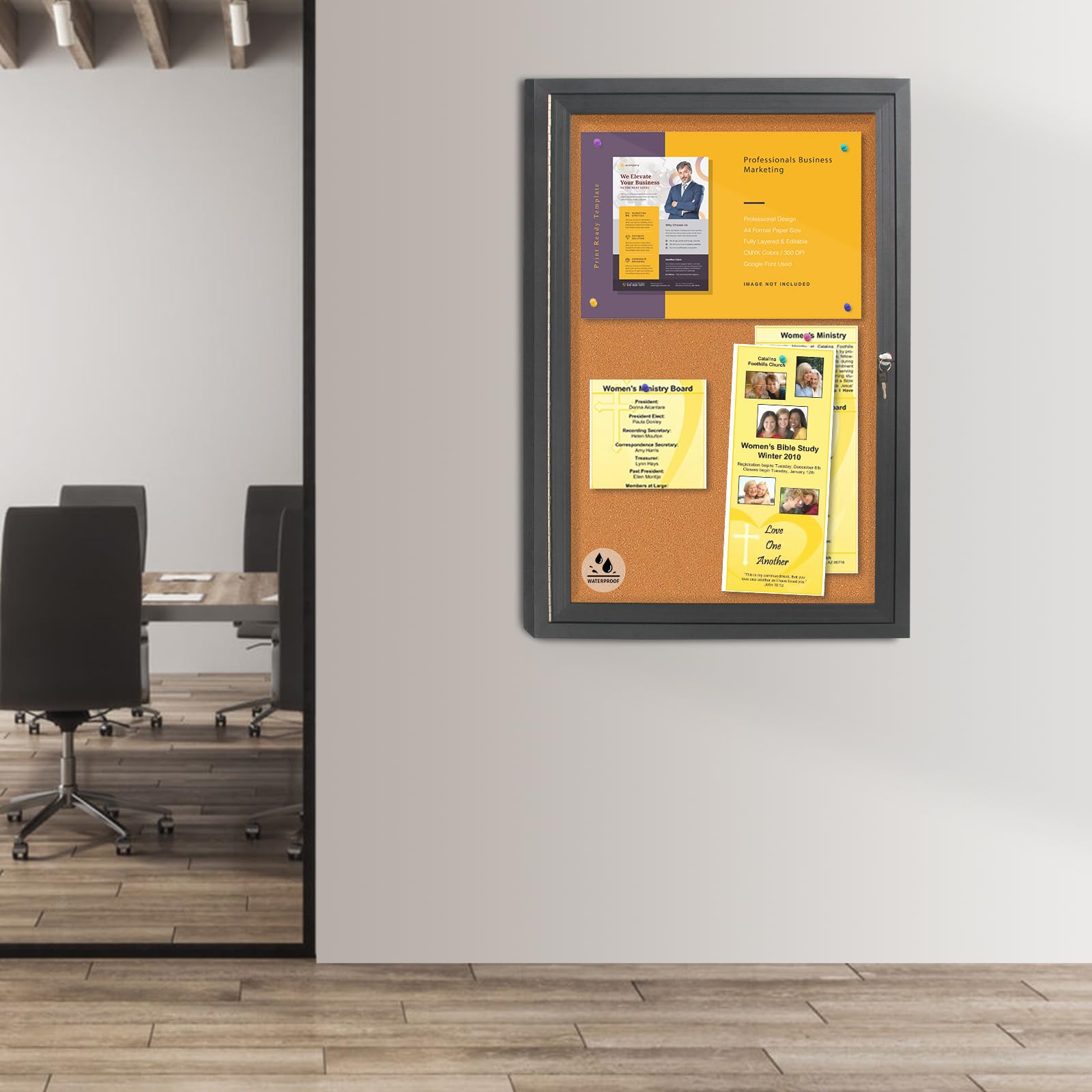 Tablón de anuncios cerrado, tablero de anuncios de corcho resistente a la intemperie con puerta de bloqueo, marco de aluminio negro montado en la pared, tablero de mensajes para oficina y hogar, 36 x