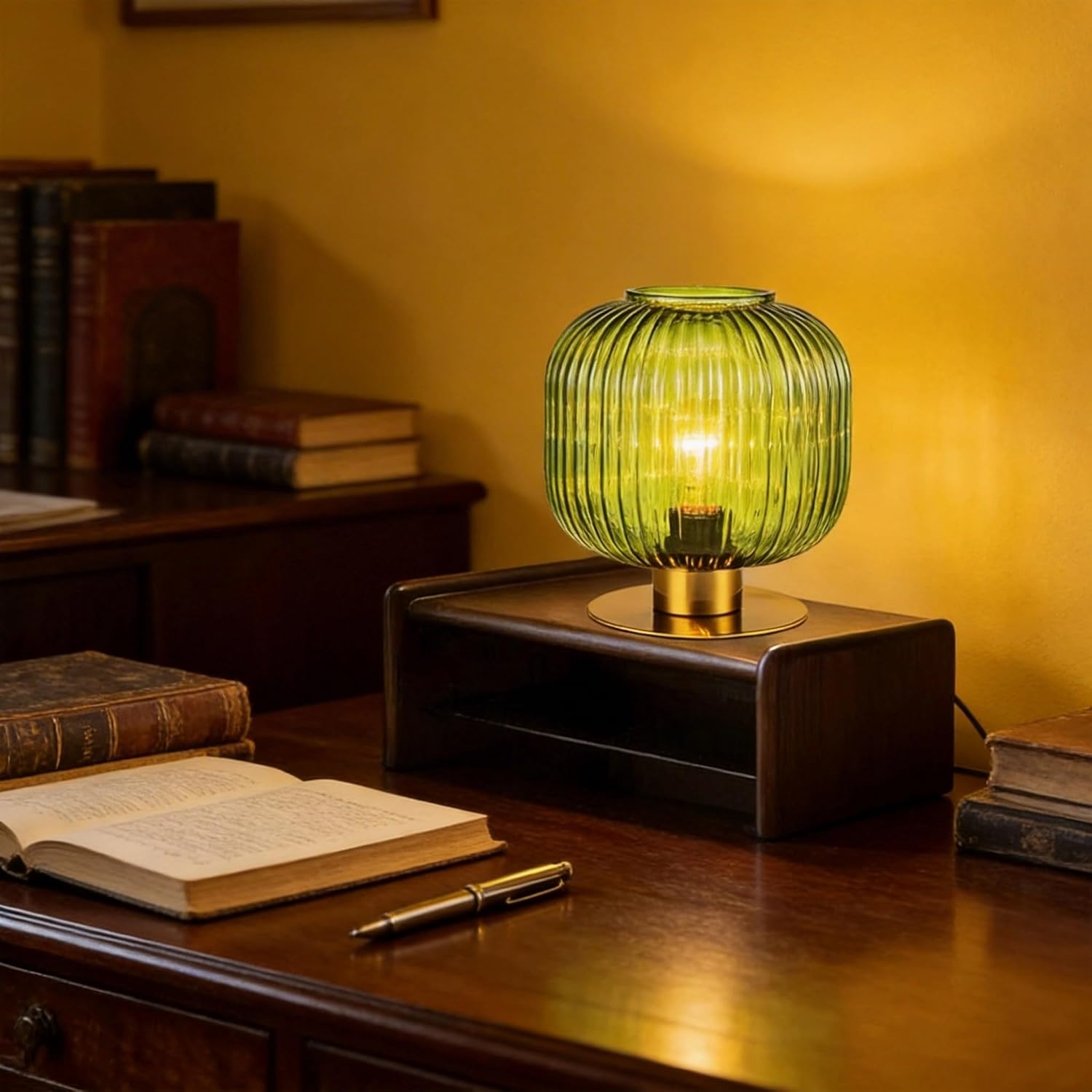 NKU Vintage Green Glass Table Lamp, Mid Century Ribbed Glass Desk Light with Green Shade, Decorative Accent Lamp for Bedroom Bedside Living Room Office Bookshelf