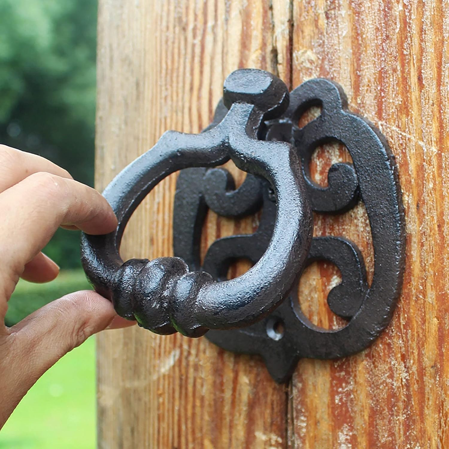 Door Knocker Wall Decor for Front Door Decoration Retro Nostalgia Cast Iron Door Knocker, Black Iron Knock Door Bolt, Quadrangle Wooden Door Elm Solid Door Knocker Handle, 4.92×4.53in