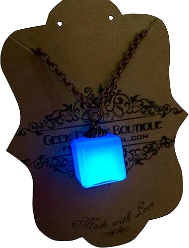 Tesseract - Collar con colgante de cubo azul que brilla en la oscuridad en cadena Rolo de cobre Thor, Tom Hiddleston, Trickster, Asgard Jewelry