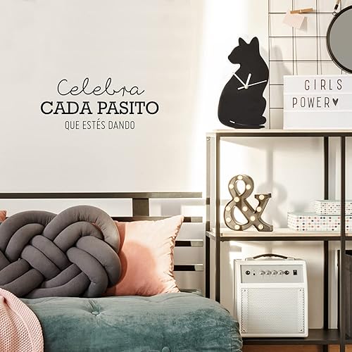 Calcomanía de vinilo para pared, Celebra CADA Pasito Que Estés DandoCelebrate Every Step You're Taking  11 x 25 pulgadas  Adhesivo positivo de moda