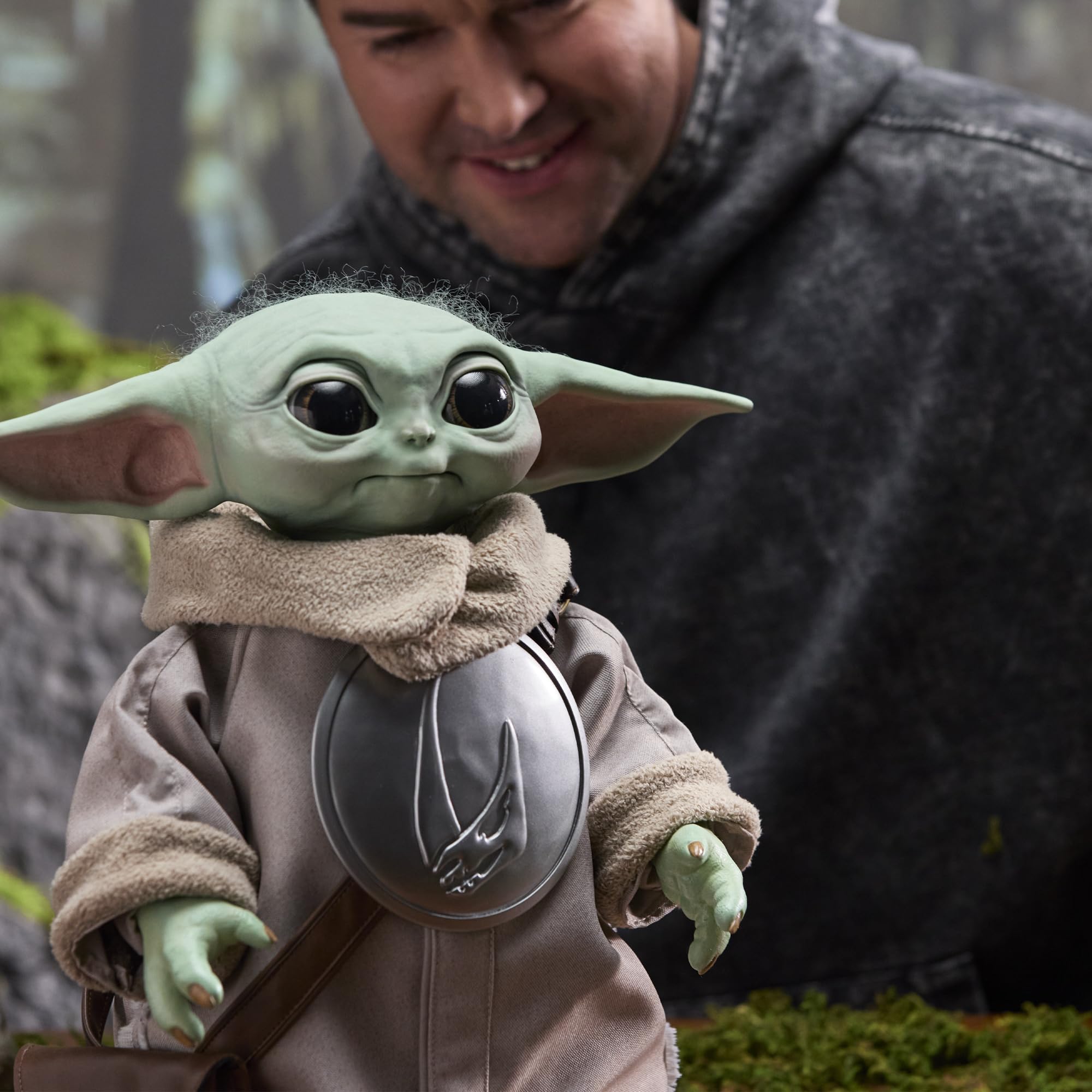 Star Wars Ultimate Grogu, animatronico Premium in Scala 1:1, Replica a grandezza Naturale in Edizione Limitata dai 14 Anni in su, Confezione in Edizione Speciale