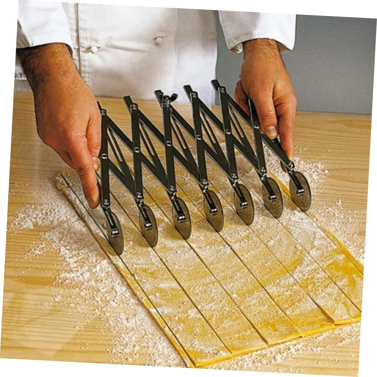 5 Rädern Teigrädchen aus Edelstahl, Verstellbar