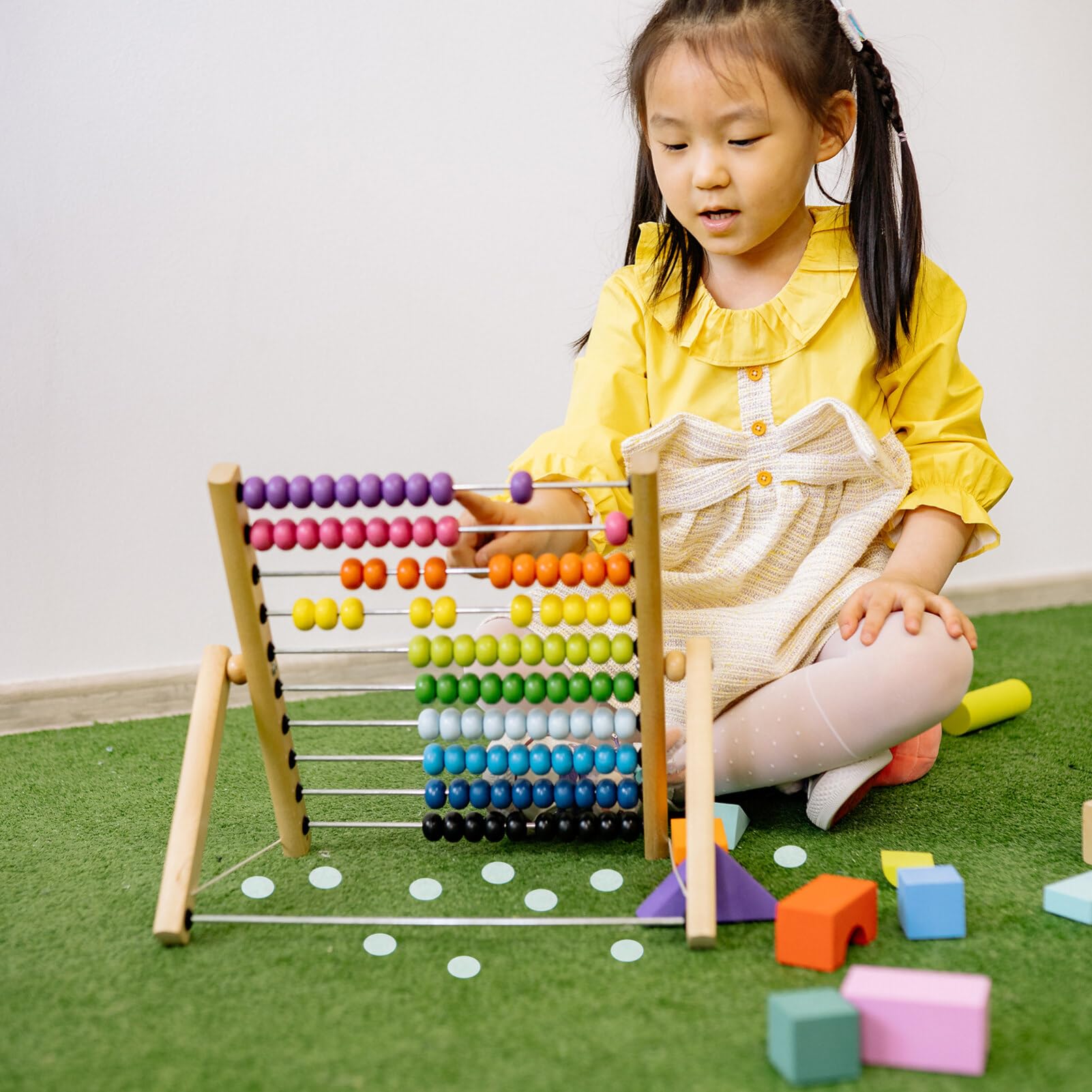 ibasenice 100 Pcs Bingo Counting Chips Plastic Learning Counters Disks Bingo Chip Counting Discs Markers for Bingo Game Party Classroom Math Practice Blue