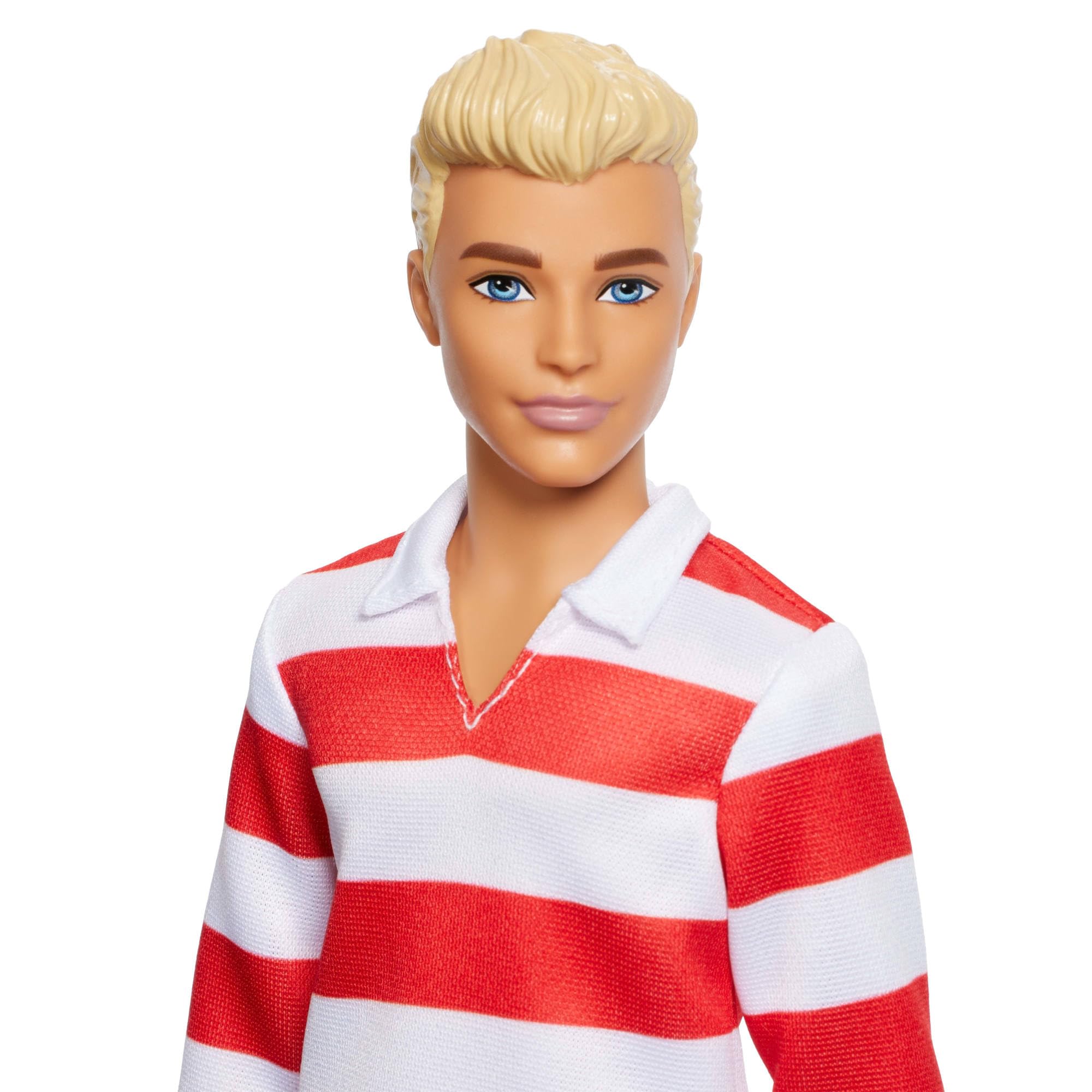 Barbie - Ken Fashionistas n. 241, bambola con capelli biondi, polo a righe bianche e rosse, shorts rosa, calze bianche e scarpe da ginnastica, giocattolo per bambini, 3+ anni, HYV01