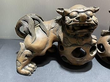 Amazon.co.jp: 時代物玉獅子唐獅子仏教美術木彫細密彫刻置物ペア