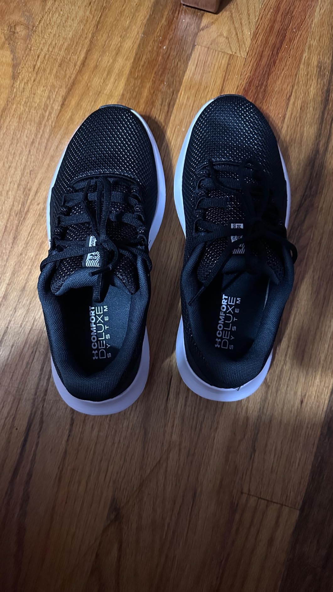 Under Armour Charged Surge 4 diferentes colores disponibles