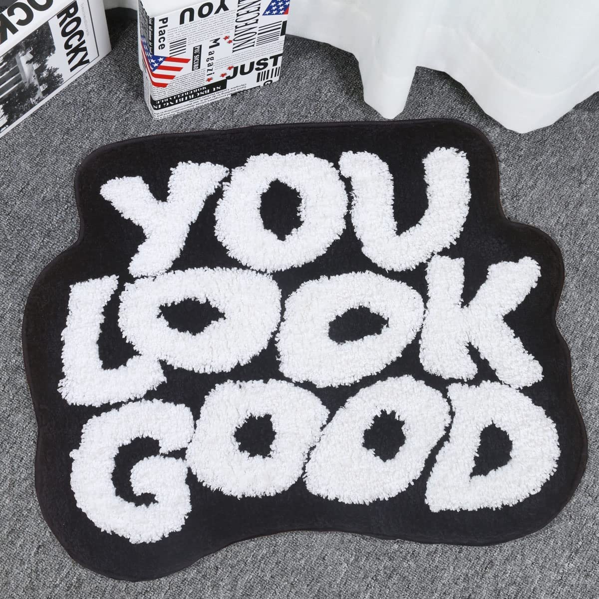 You Look Good - Tappetino da bagno divertente, morbido, antiscivolo, lavabile, assorbente, per bagno e camera da letto, decorazione