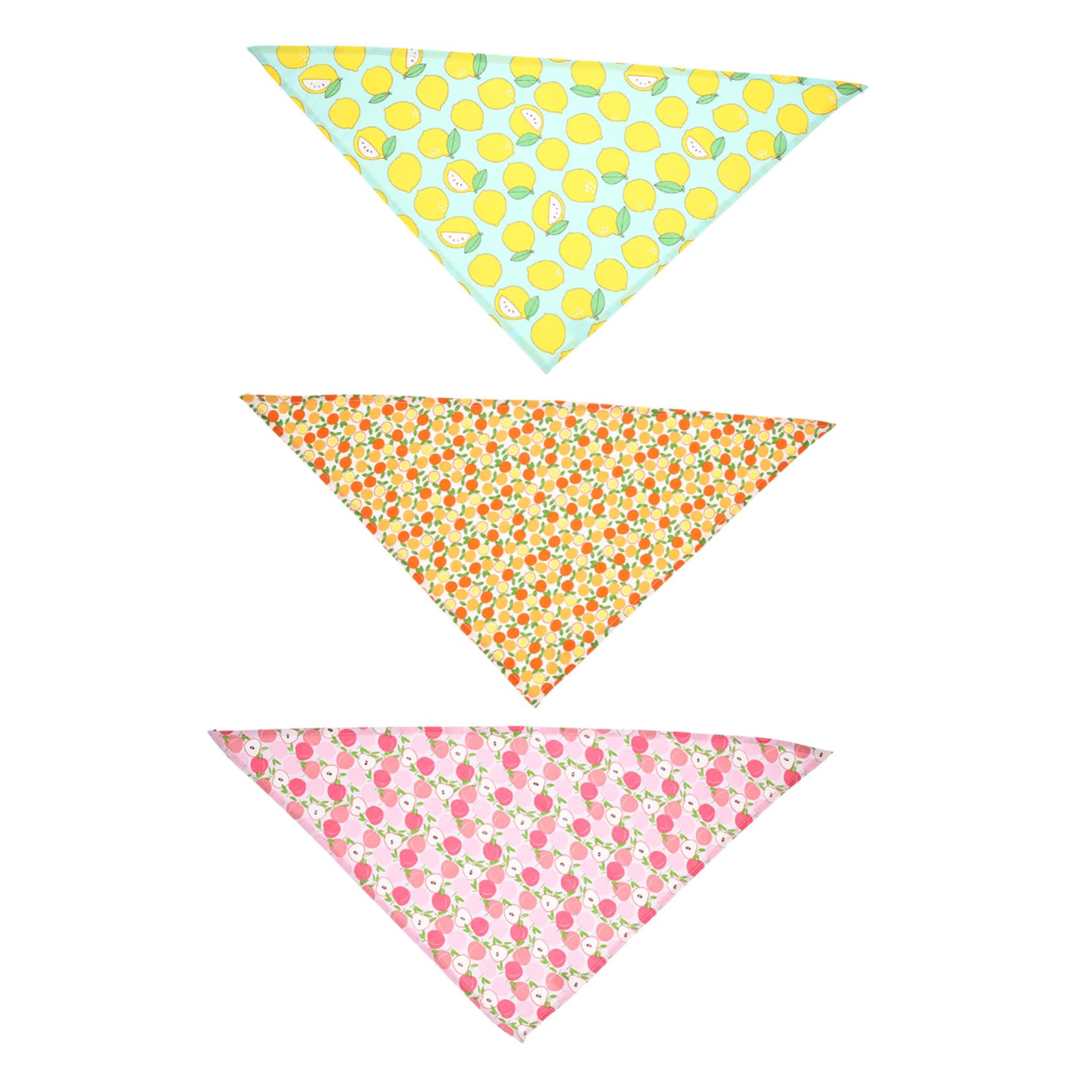 Bavoirs triangulaires pour chat : protégez le pelage avec style